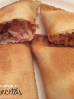 Una foto de Empanadillas de jamón y queso