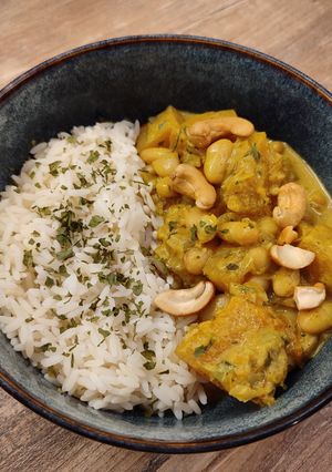 Une photo de Curry de haricots blancs courge