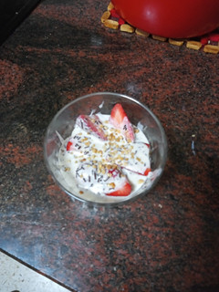 Una foto de Besos de Julieta (fresas con queso Philadelphia)