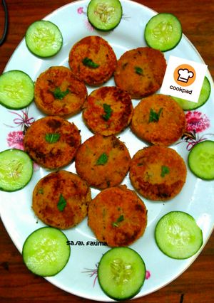 A picture of Chicken shami kabab.