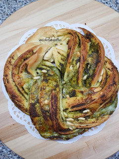 Foto di Treccia (corona) al pesto 🌱