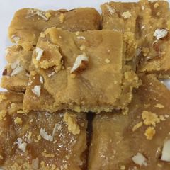 Besan Barfi A picture of Besan Barfi.
