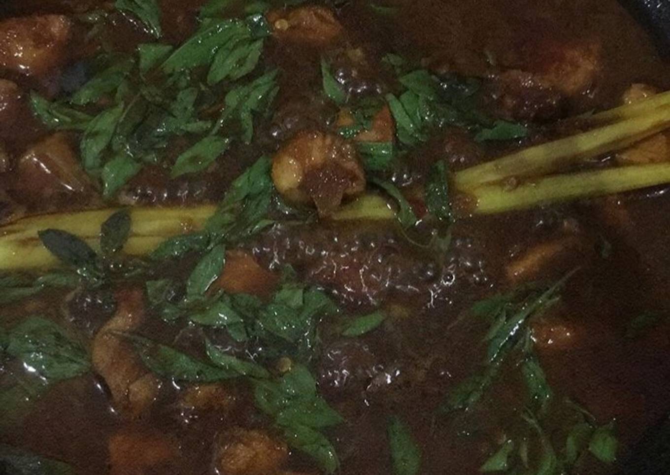 Ayam Rica Rica daun kemangi<br />atau Semur Mie Ayam Pedas daun kemangi