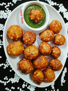 साबूदाना पकौड़ा (sabudana pakoda recipe in Hindi) रेसिपी मुख्य फोटो