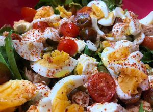 Una foto de Protesalad mar y tierra imbatible!!!(Ensalada de atún y vegetales varios)