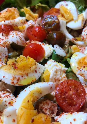 Una foto de Protesalad mar y tierra imbatible!!!(Ensalada de atún y vegetales varios)