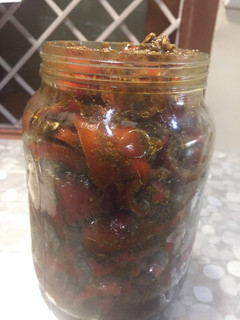 लाल मिर्च का अचार (Lal mirch ka achar recipe in Hindi) रेसिपी मुख्य फोटो