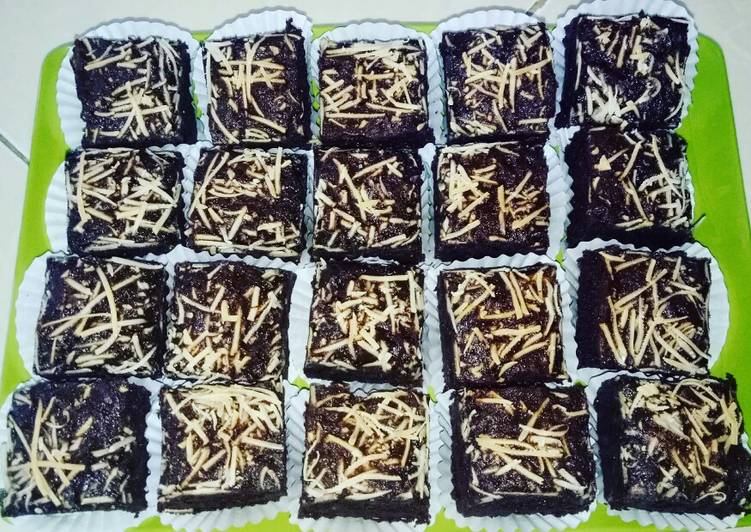 Choco Cheese Chewy Brownies