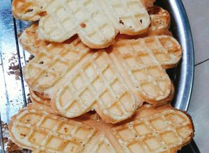 Hình của món Bánh kẹp trái tim bằng bột gạo.