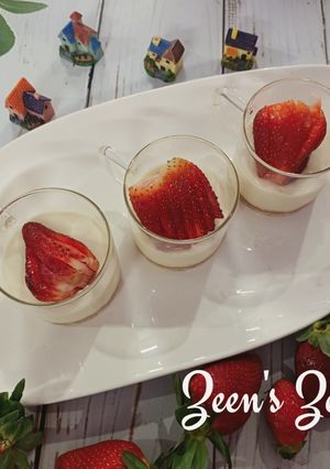 A picture of Strawberry Cheesecake Shots.