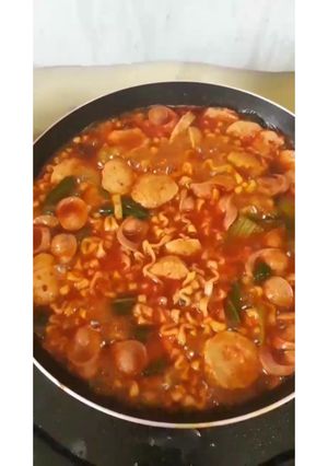 Foto resep Budae jjigae with samyang stew (mudah, cepat, enak)