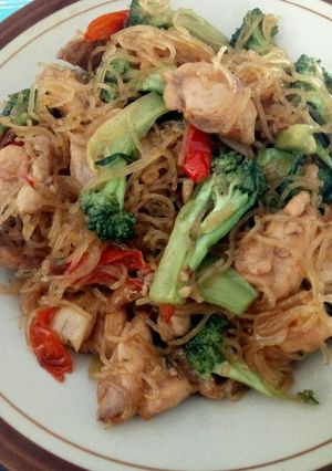 Foto resep Bihun goreng ayam manis pedas