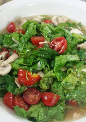 A picture of French style salad dressing.