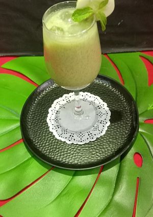 A picture of Cucumber Lassi.