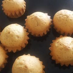 A picture of Vanilla Cupcakes.