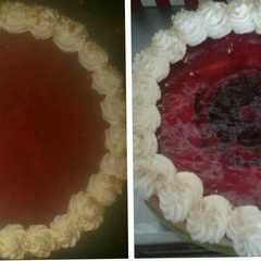 Una foto de Tarta de frutas con crema diplomata y gelatina