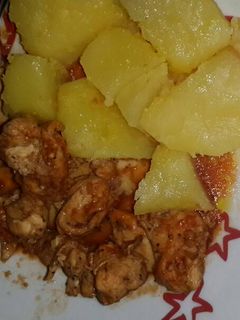 Una foto de Papas sancochadas con pollo gisado
