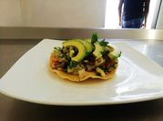 Una foto de ceviches de pescado