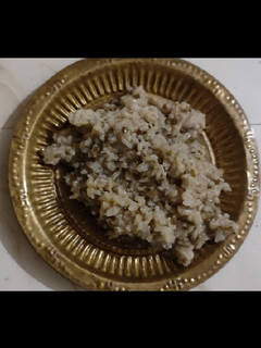 ખીચડી (Khichdi Recipe In Gujarati) રેસીપી મુખ્ય ફોટો