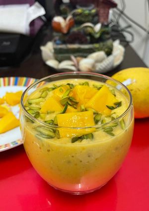 A picture of Nutty mango smoothie.