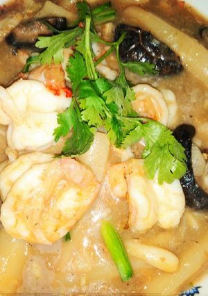 รูปของ หน่อไม้ฝรั่ง กุ้งสด เห็ดหอมน้ำแดง