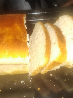 બ્રેડ (Bread Recipe In Gujarati) રેસીપી મુખ્ય ફોટો
