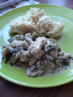 Stroganoff csirkemell recept fotója