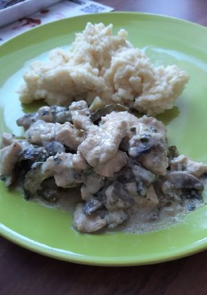 Stroganoff csirkemell recept fotója