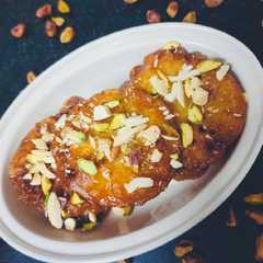बंगाली मालपुआ (Bengali Malpua recipe in Hindi)-レシピのメイン写真