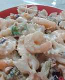 Pasta con camarones en salsa de yogurt (opción sana)