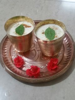 પંચામૃત લસ્સી રેસીપી મુખ્ય ફોટો