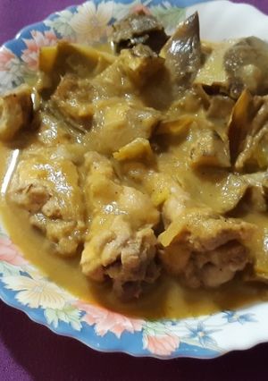 Una foto de Guiso de pollo con alcachofas