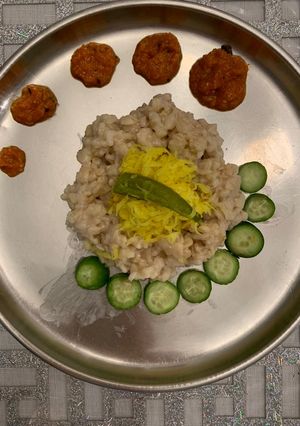 ઓટ્સ ખીચડી (Oats Khichdi Recipe In Gujarati) રેસીપી મુખ્ય ફોટો