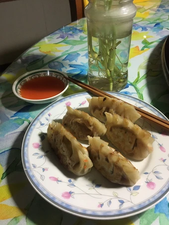 Langkah Mudah untuk Membikin Resep Gyoza daging sapi yang Enak Banget Anti Ribet, Uenak Banget
