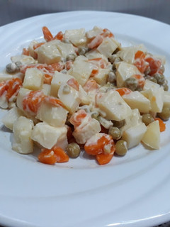 Una foto de Ensalada rusa