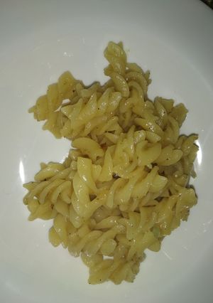 A picture of Lemon and garlic pasta #authorsmarathon.
