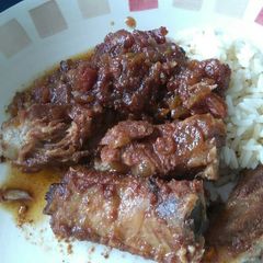 A picture of Maple-glazed slow cooker pork ribs.
