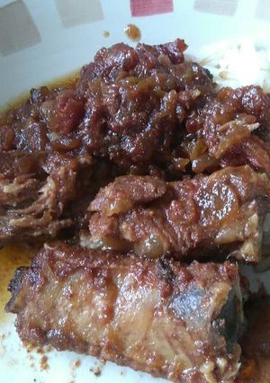 A picture of Maple-glazed slow cooker pork ribs.