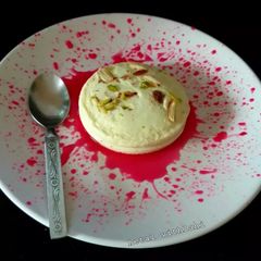 A picture of Bhapa doi (baked yogurt).