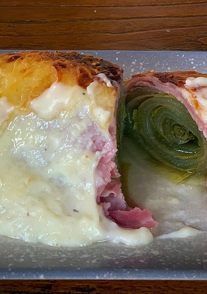 Una foto de Endivias gratinadas con bechamel