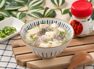 鮮魚豆腐味噌湯 的食譜成品照片