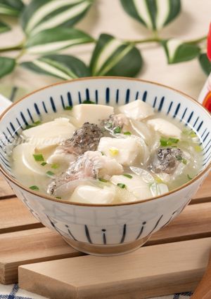 鮮魚豆腐味噌湯 的食譜成品照片