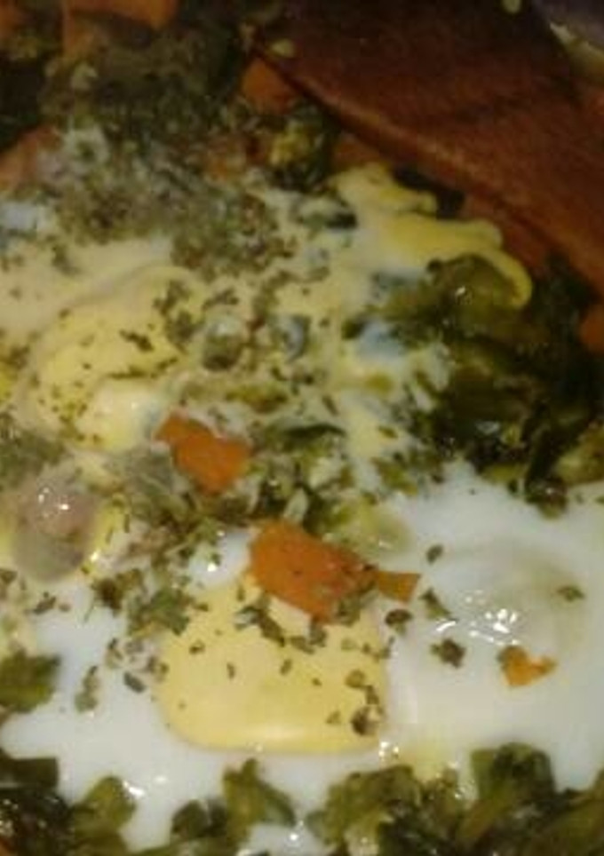 Una foto de Zapallitos salteados con huevo