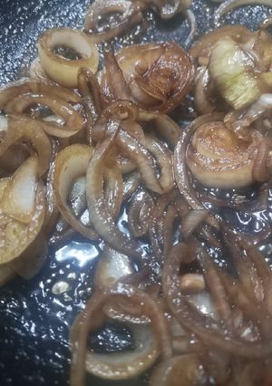 A picture of Caramelized Onion.