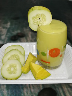 A picture of Avocado & cucumber smoothie.
