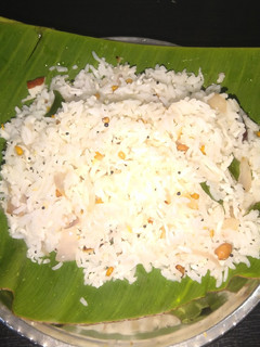 தேங்காய் சாதம் (Thenkaai saatham recipe in tamil) செய்முறை முக்கிய புகைப்படம்