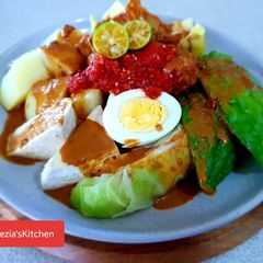 A picture of Siomay (Indonesian Dumpling).