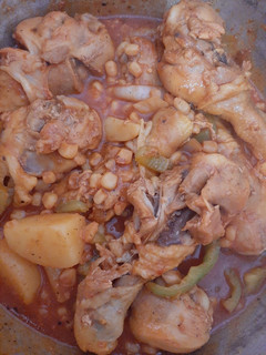 Una foto de Pollo Guisado a mi manera 😂