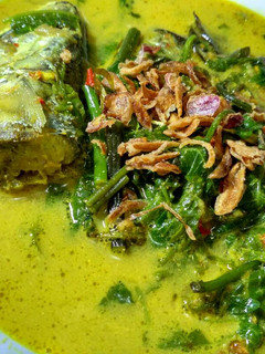 Foto resep Gulai Pakis Ikan Kembung