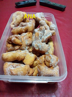 Una foto de Kreppels (tortas fritas alemanas)